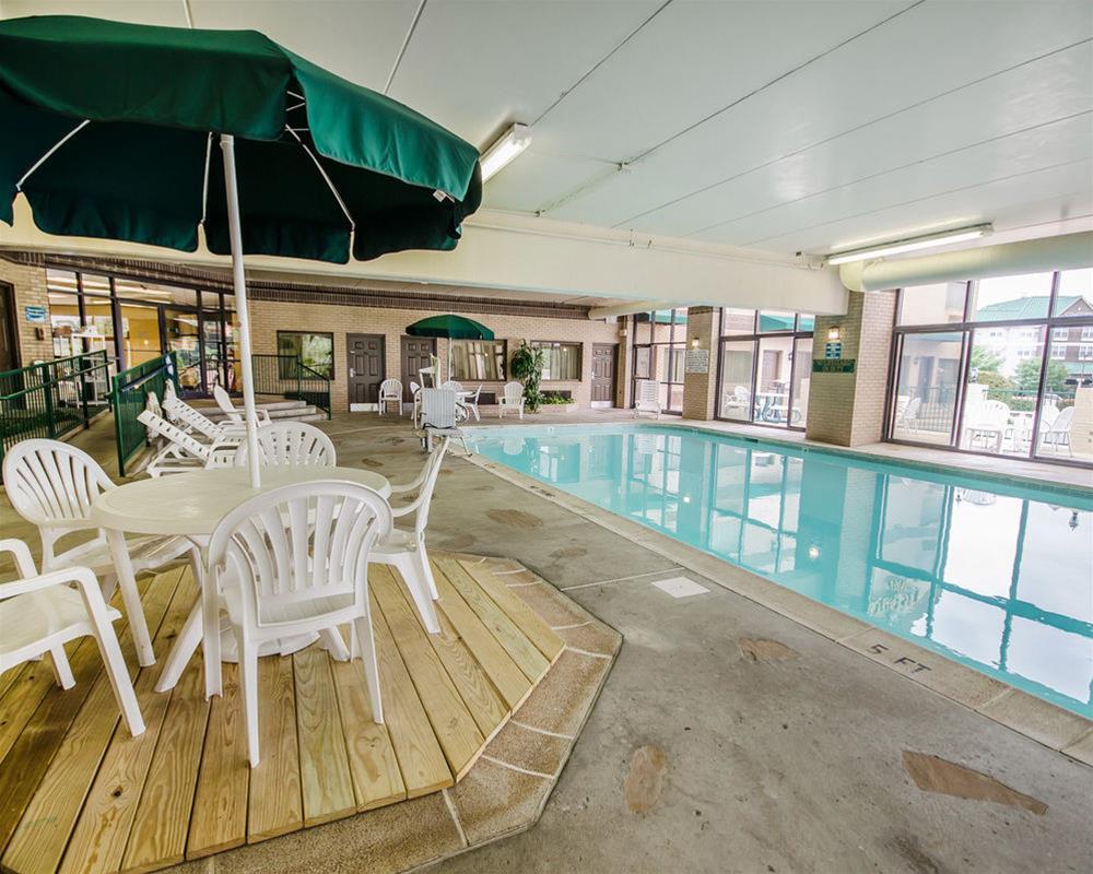 Clarion Pointe Louisville East Exteriör bild