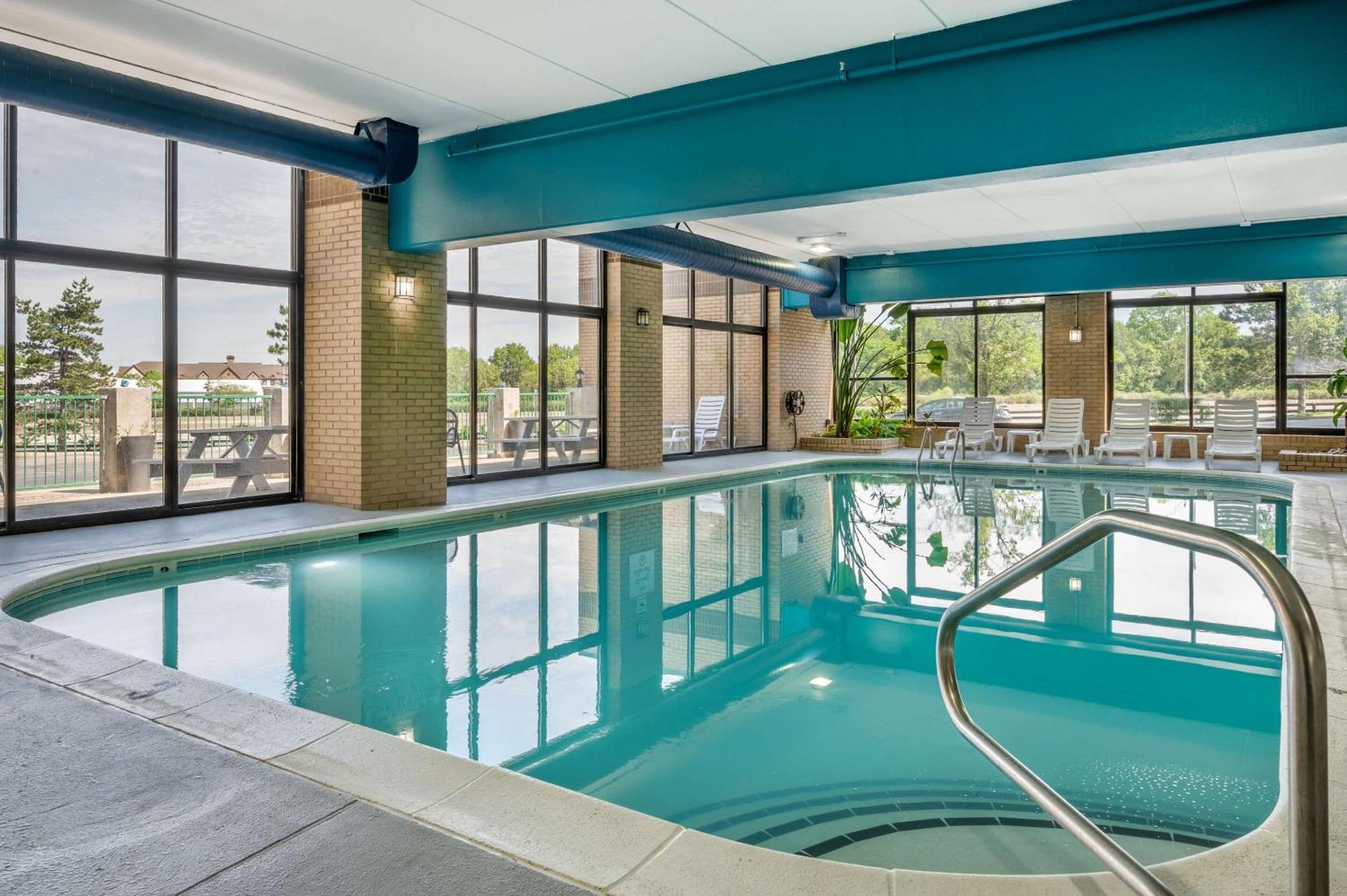Clarion Pointe Louisville East Exteriör bild