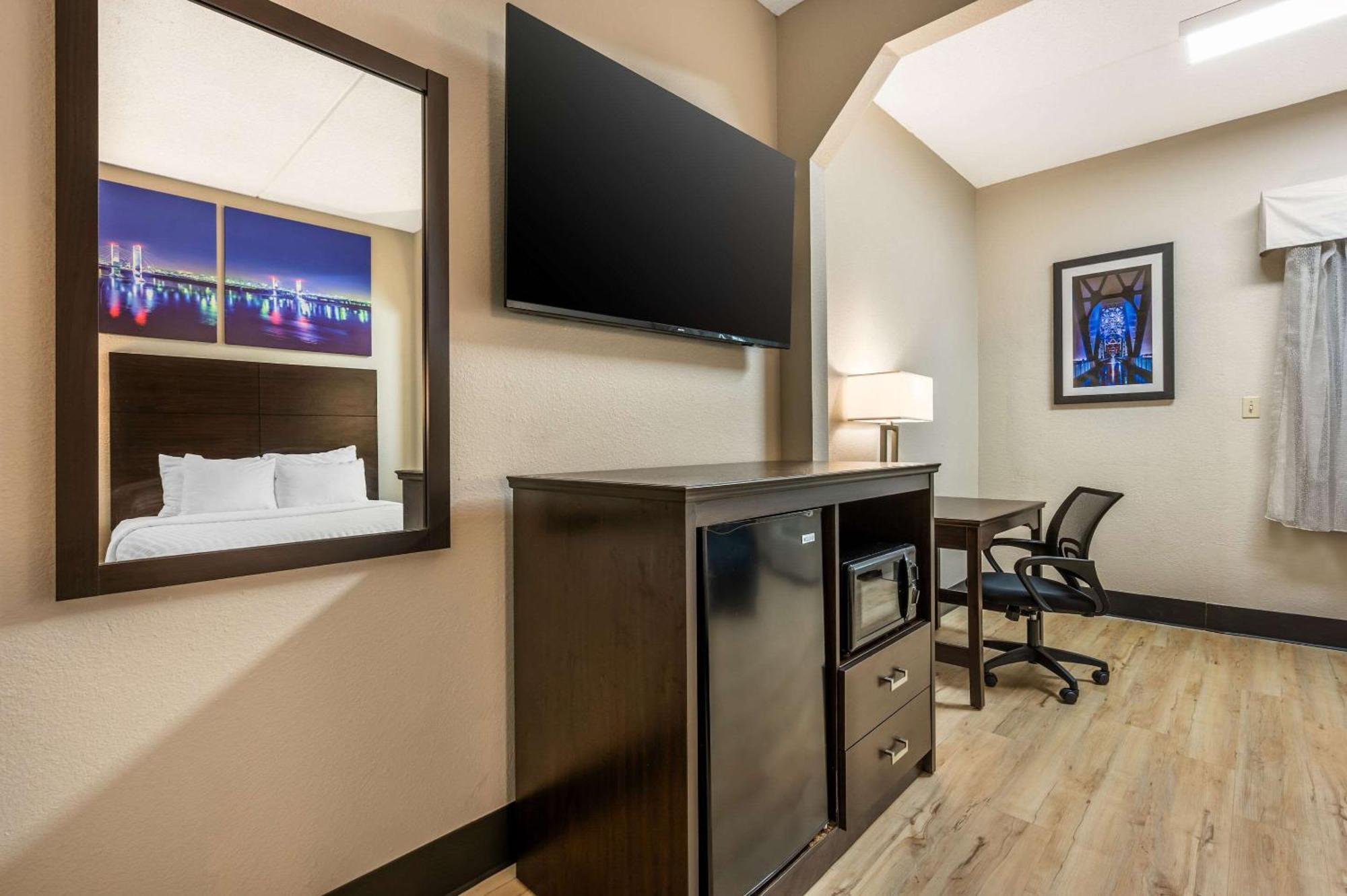 Clarion Pointe Louisville East Exteriör bild